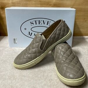 Steve Madden Quilted slip on shoes